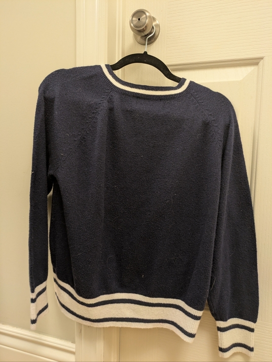 🦋5/25$ Old Navy Navy V-Neck Sweater with White Stripe Trim - Picture 2 of 3